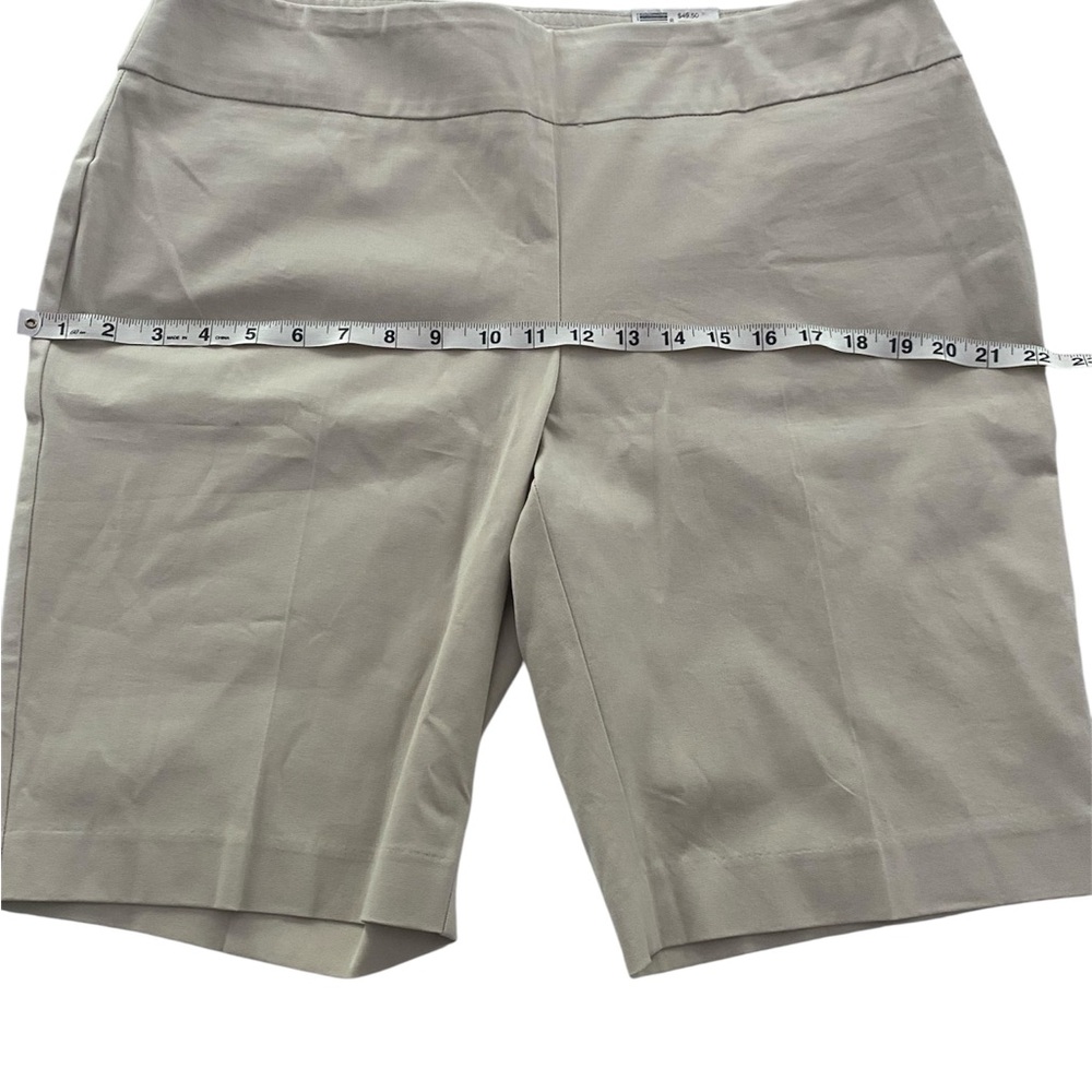 NWT Crown & Ivy Ashley Women Pull on Bermuda Shorts Size  16 - Picture 4 of 5